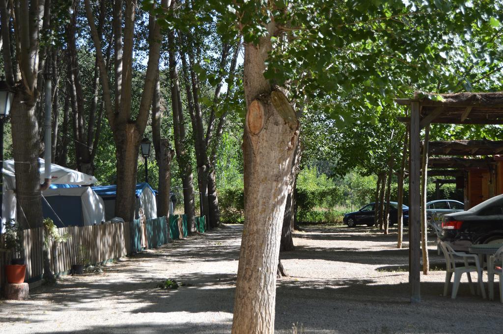 Cabanas Camping Sierra De Penascosa Buitenkant foto